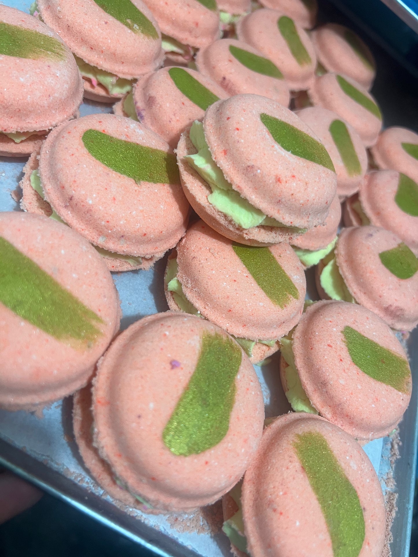 Macaroon Bath bomb