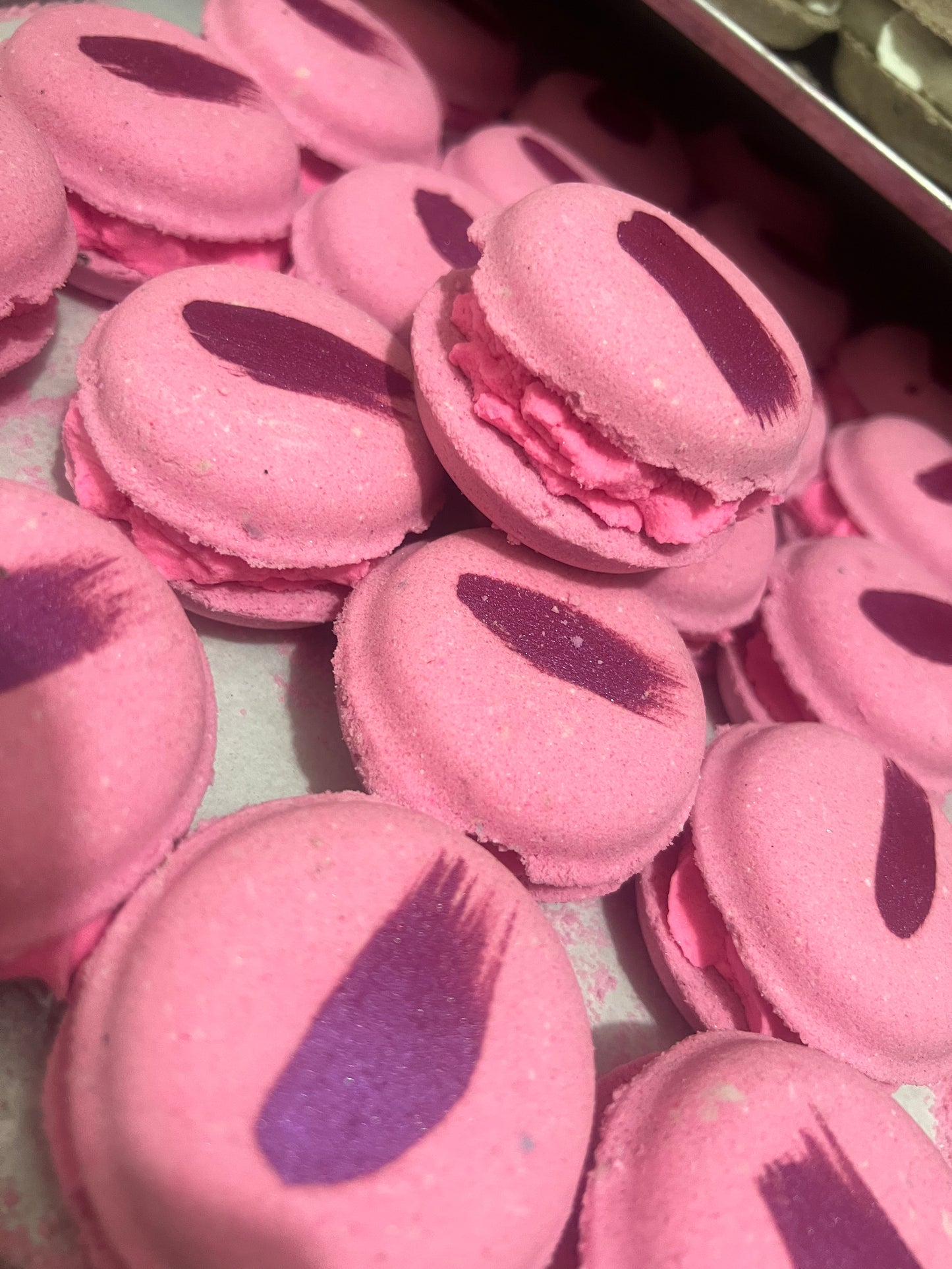 Macaroon Bath bomb