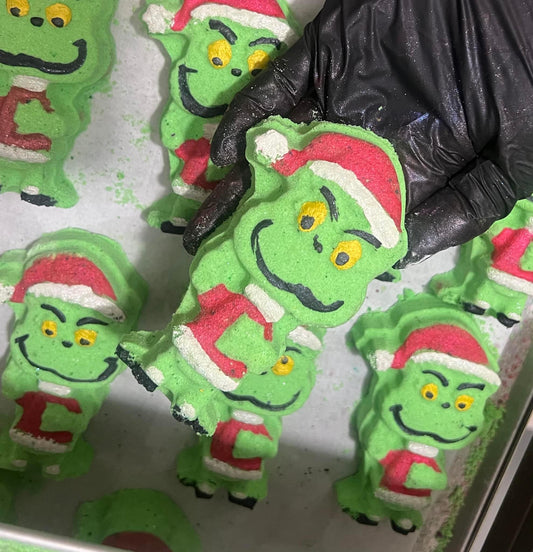 Grinch bath bomb